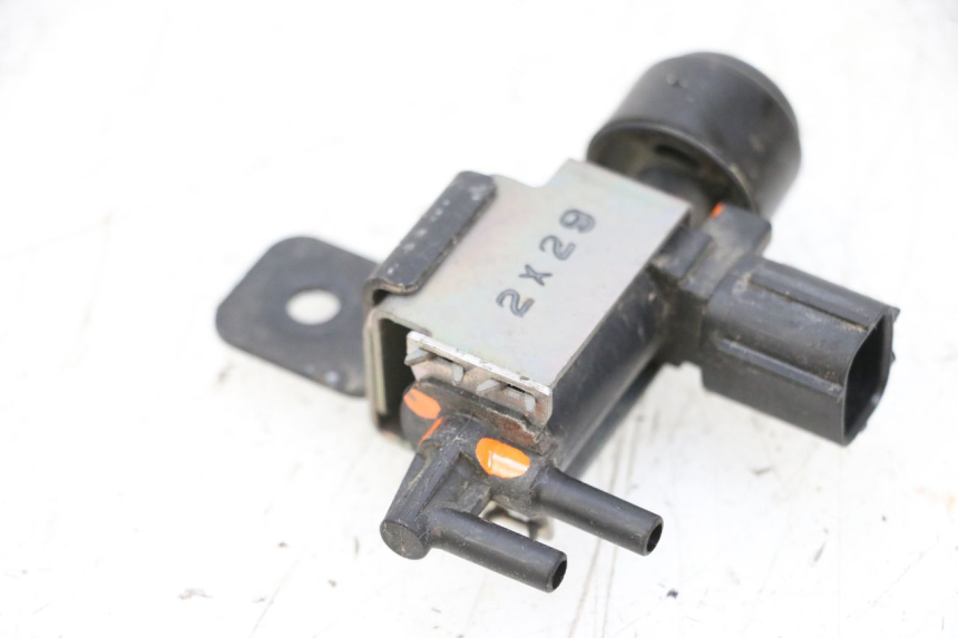 photo de AIR PRESSURE SENSOR YAMAHA TDM ABS 900 (2002 - 2014) - Component detail