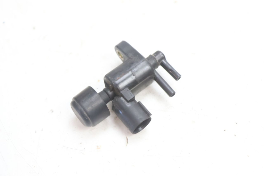 photo de AIR PRESSURE SENSOR HONDA VFR FI RC46 800 (1998 - 2001) - Main view