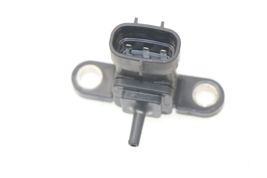 photo de AIR PRESSURE SENSOR YAMAHA XMAX X-MAX ABS 125 (2014 - 2016) - Zoom on usage condition