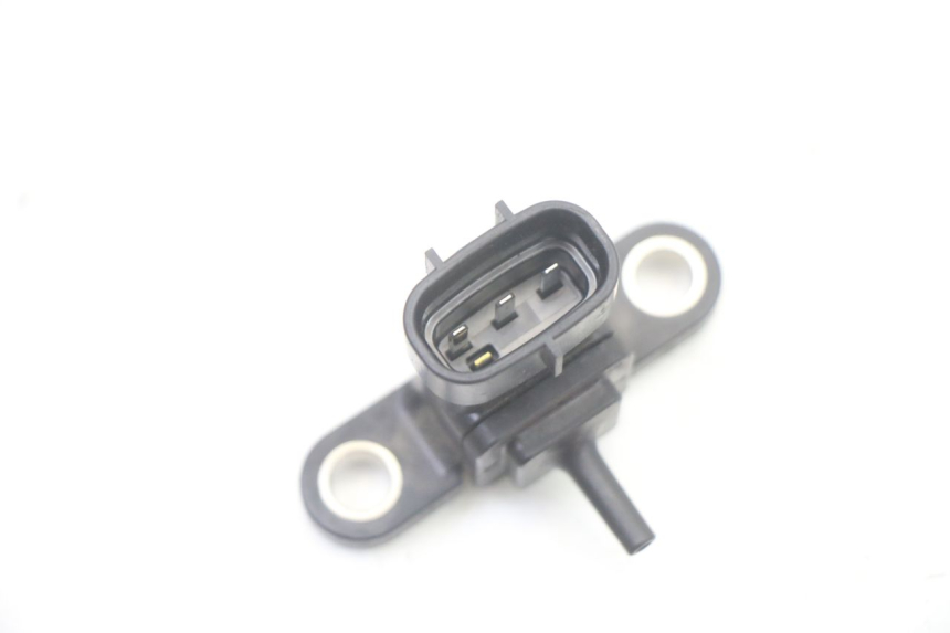 photo de AIR PRESSURE SENSOR YAMAHA X-MAX XMAX 125 (2010 - 2013) - Technical close-up