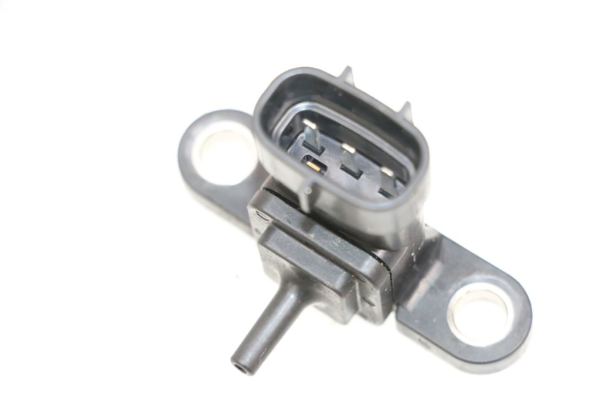 photo de AIR PRESSURE SENSOR YAMAHA X-MAX XMAX 125 (2010 - 2013) - Zoom on usage condition