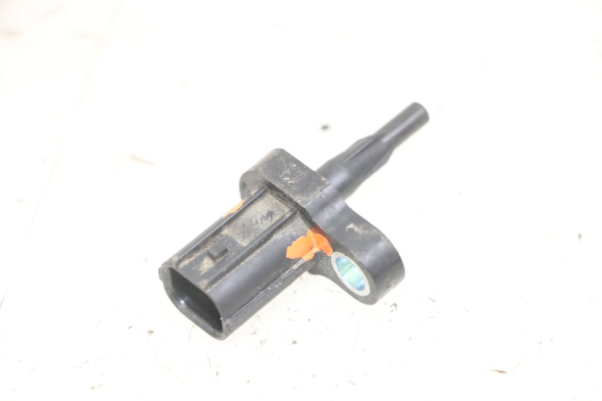 photo de AIR PRESSURE SENSOR YAMAHA XJ6 ABS 600 (2008 - 2016) - Alternative perspective