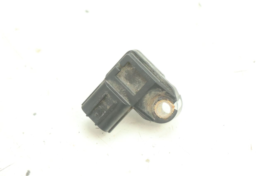 photo de AIR PRESSURE SENSOR YAMAHA YZF R6 600 (2008 - 2009) - Alternative perspective