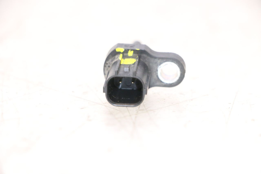 photo de AIR PRESSURE SENSOR YAMAHA YZF R6 600 (2008 - 2009) - Zoom on usage condition