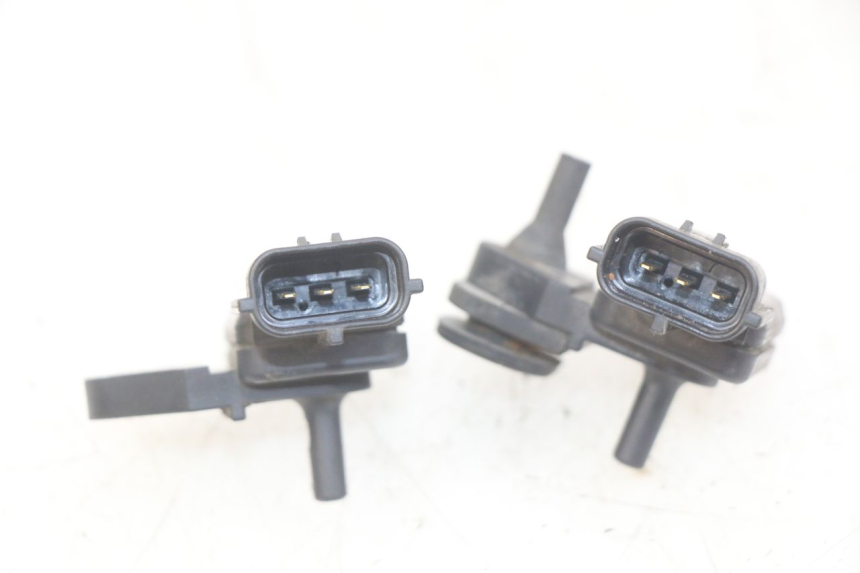 photo de AIR PRESSURE SENSOR KAWASAKI Z 750 (2007 - 2013) - Alternative perspective