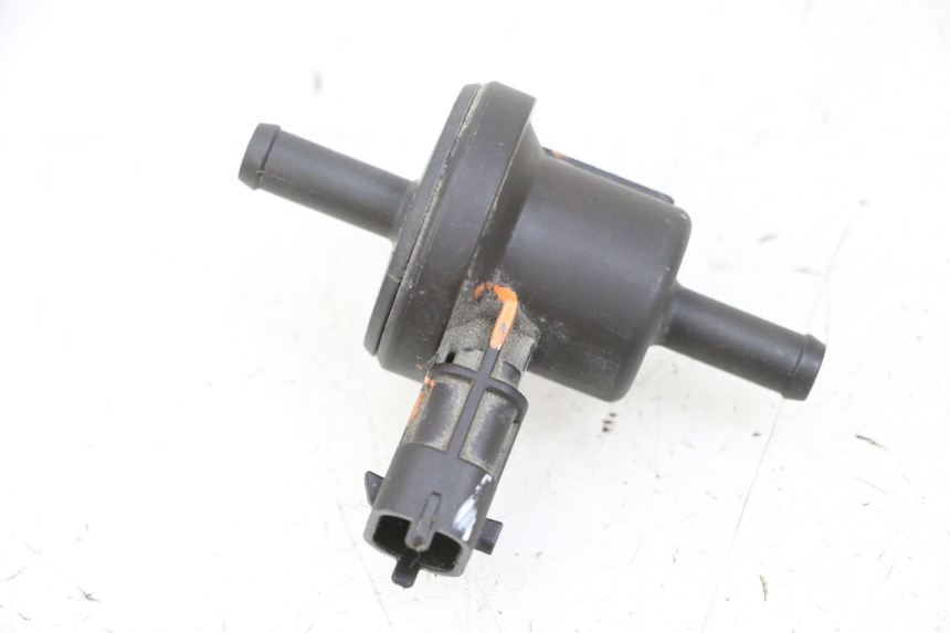 photo de AIR PRESSURE SENSOR PIAGGIO ZIP 4T 50 (2018 - 2020) - Alternative perspective