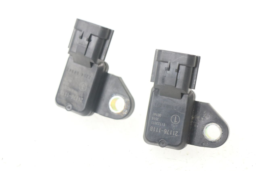 photo de AIR PRESSURE SENSOR KAWASAKI ZX-6R ZX6R 636 (2003 - 2004) - Component detail