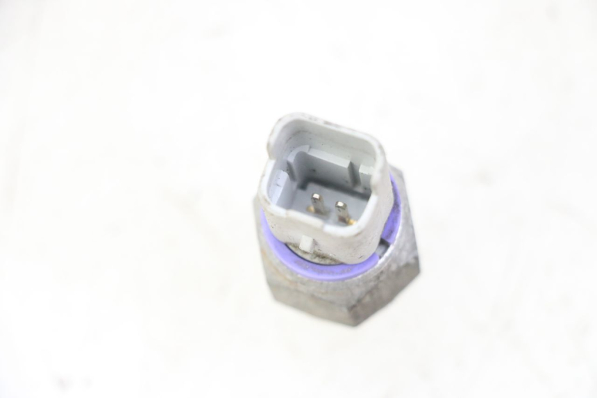 photo de BRAKE OIL PRESSURE SENSOR PIAGGIO IE MP3 YOURBAN 300 (2011 - 2016) - Zoom on usage condition