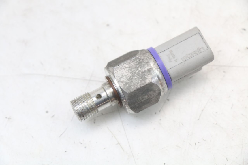 photo de BRAKE OIL PRESSURE SENSOR PIAGGIO MP3 HPE 350 (2018 - 2020) - Main view