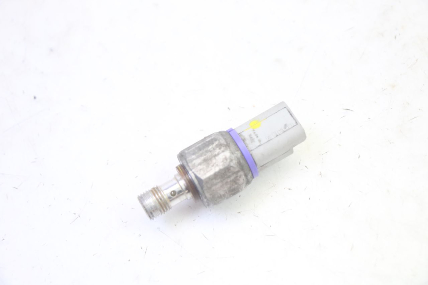 photo de BRAKE OIL PRESSURE SENSOR PIAGGIO MP3 HPE 350 (2018 - 2020) - Component detail