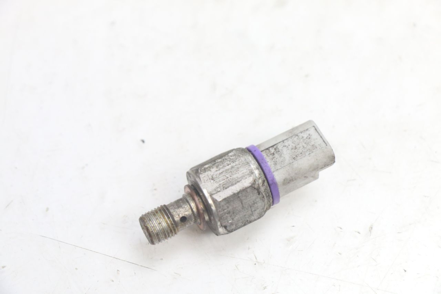 photo de OIL BRAKE PRESSURE SENSOR PIAGGIO MP3 125 (2006 - 2014) - Component detail