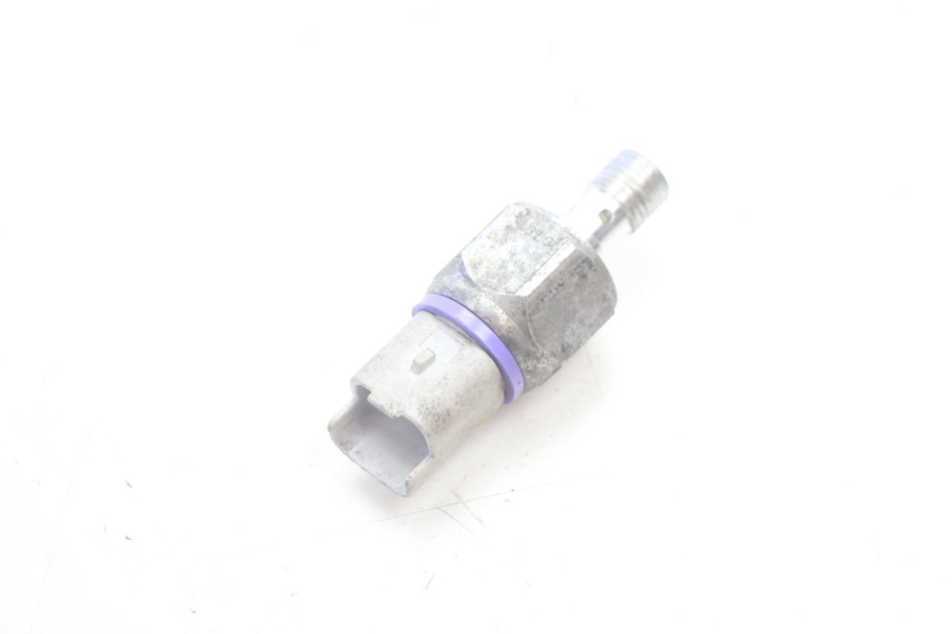 photo de BRAKE OIL PRESSURE SENSOR PIAGGIO MP3 500 (2016 - 2018) - Zoom on usage condition