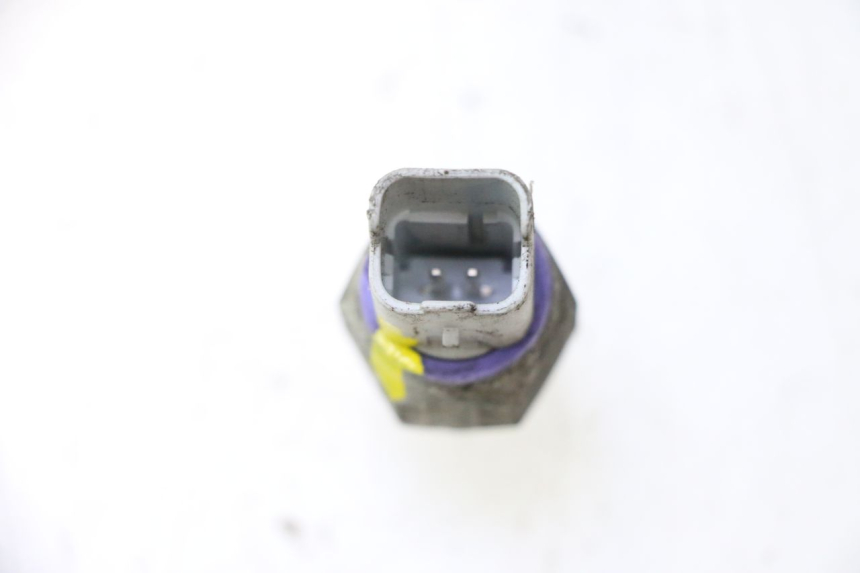 photo de BRAKE OIL PRESSURE SENSOR PIAGGIO MP3 500 (2011 - 2015) - Component detail