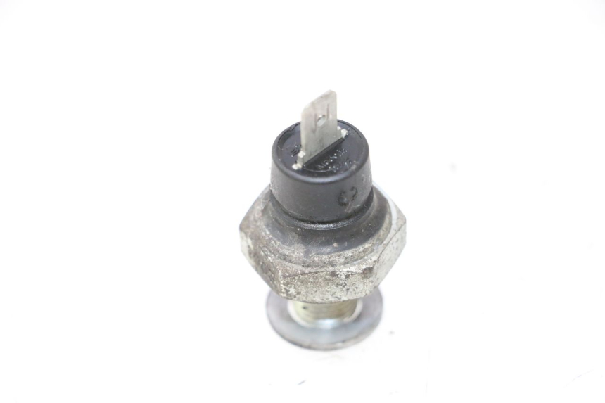 photo de OIL PRESSURE SENSOR PIAGGIO MP3 LT 300 (2010 - 2016) - Zoom on usage condition