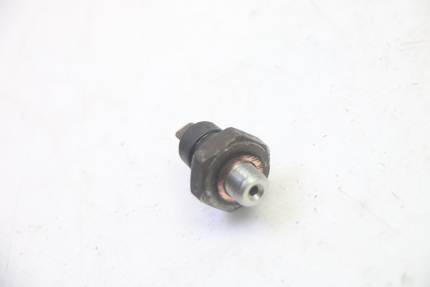 photo de OIL PRESSURE SENSOR PEUGEOT SATELIS 125 (2010 - 2012) - Zoom on usage condition
