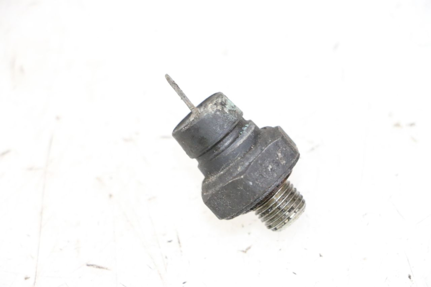 photo de OIL PRESSURE SENSOR PEUGEOT SATELIS 125 (2013 - 2018) - Zoom on usage condition