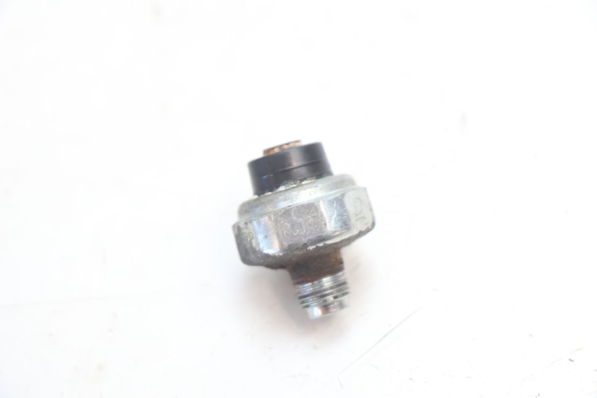 photo de OIL PRESSURE SENSOR SUZUKI SV S 650 (2003 - 2009) - Component detail