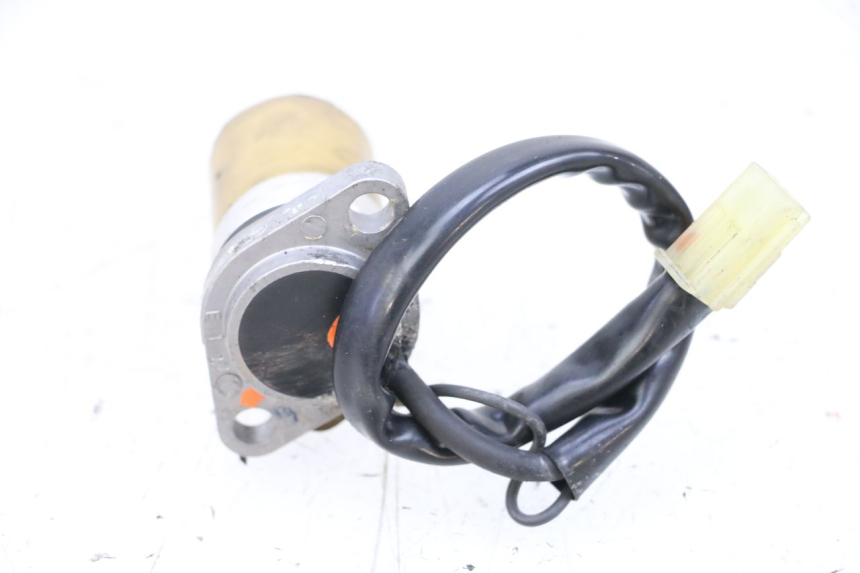 photo de OIL PRESSURE SENSOR YAMAHA TDM ABS 900 (2002 - 2014) - Alternative perspective