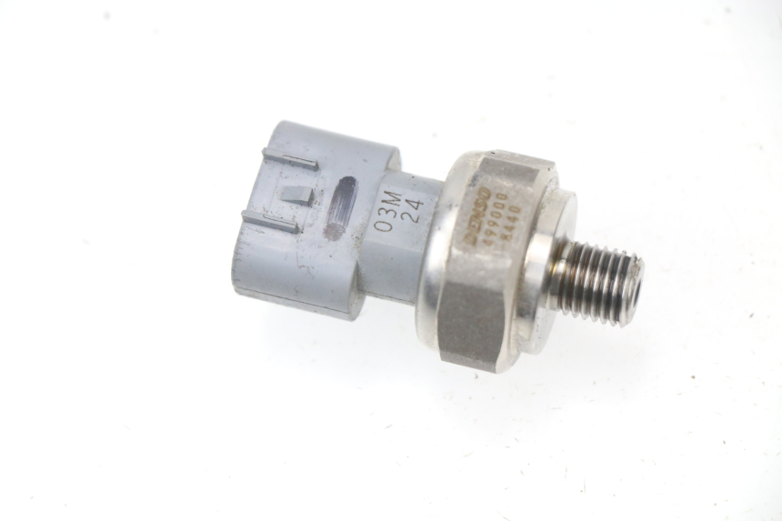 photo de OIL PRESSURE SENSOR HONDA VFR F 1200 (2010 - 2015) - Component detail