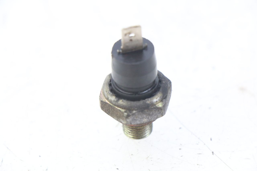 photo de OIL PRESSURE SENSOR PIAGGIO XEVO - X EVO 125 (2007 - 2017) - Component detail