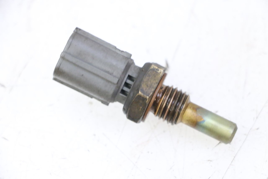 photo de WATER TEMPERATURE SENSOR SUZUKI BURGMAN 125 (2007 - 2014) - Component detail