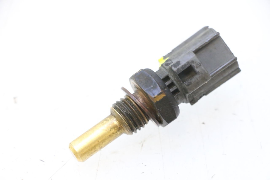 photo de WATER TEMPERATURE SENSOR SUZUKI BURGMAN 125 (2007 - 2014) - Alternative perspective
