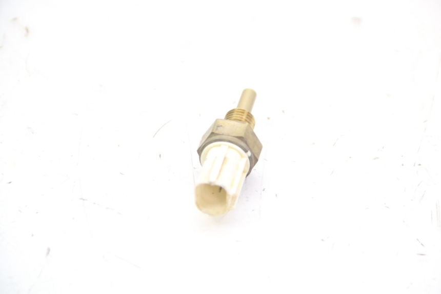 photo de WATER TEMPERATURE SENSOR HONDA CRF 250 (2010 - 2013) - Zoom on usage condition