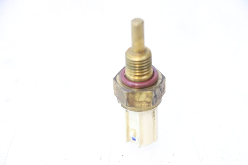 photo de WATER TEMPERATURE SENSOR KAWASAKI ER-6 ER6 N 650 (2005 - 2009) - Zoom on usage condition