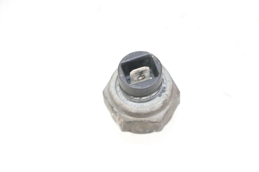 photo de WATER TEMPERATURE SENSOR APRILIA ETX 125 (1998 - 2002) - Zoom on usage condition