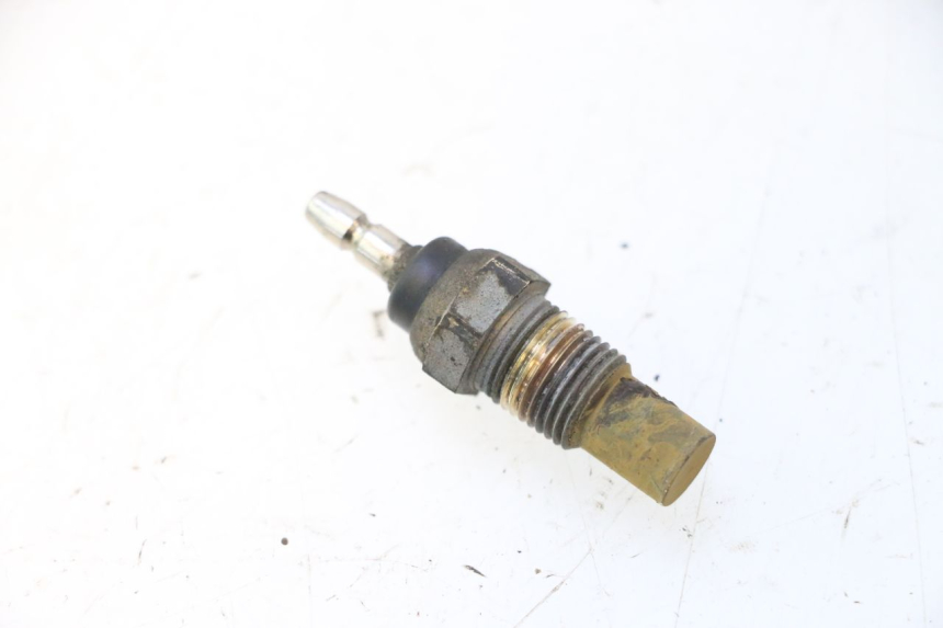 photo de WATER TEMPERATURE SENSOR HONDA FES PANTHEON 2T 125 (1998 - 2002) - Zoom on usage condition