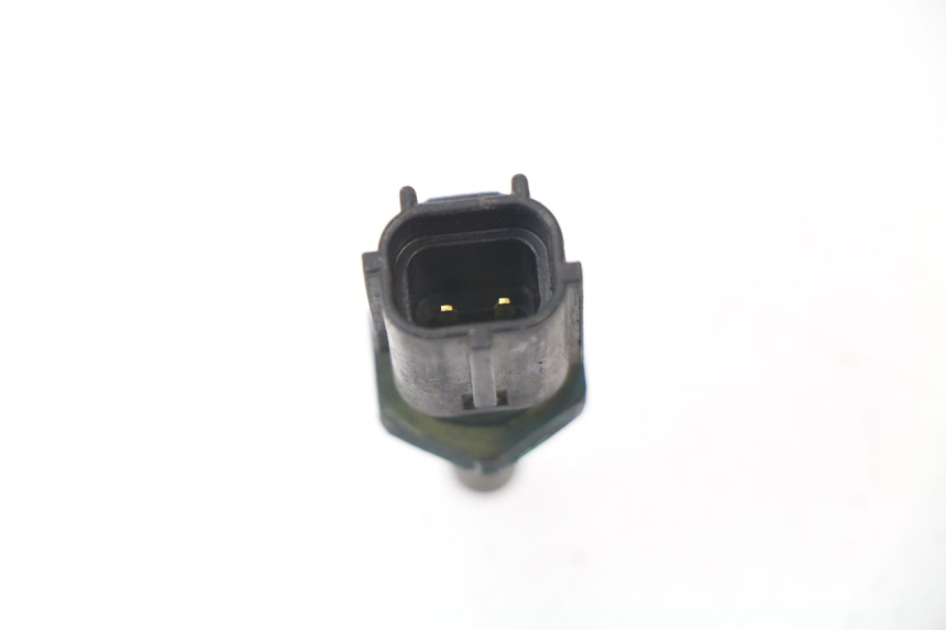 photo de WATER TEMPERATURE SENSOR YAMAHA FJR ABS 1300 (2006 - 2012) - Zoom on usage condition