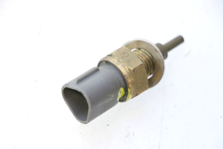photo de WATER TEMPERATURE SENSOR HONDA FJS SILVER WING SILVERWING 400 (2005 - 2008) - Alternative perspective