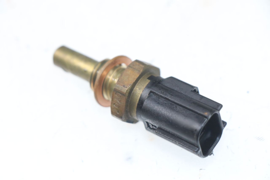 photo de WATER TEMPERATURE SENSOR YAMAHA FZ8 800 (2010 - 2016) - Zoom on usage condition