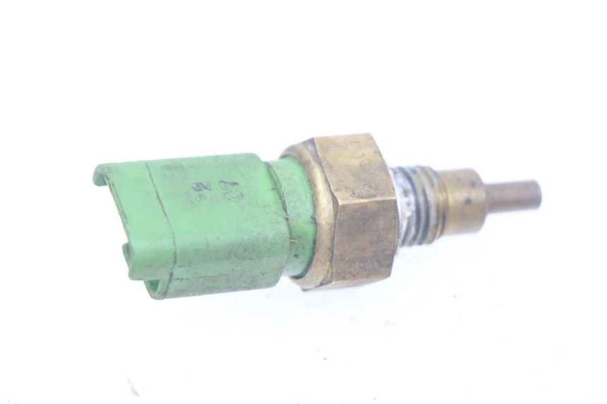 photo de WATER TEMPERATURE SENSOR PEUGEOT GEOPOLIS 400 (2007 - 2013) - Zoom on usage condition
