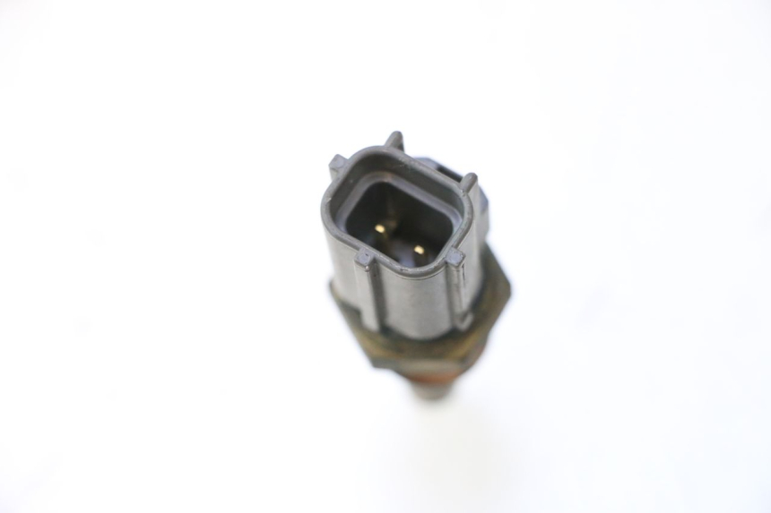 photo de WATER TEMPERATURE SENSOR SUZUKI GSR 600 (2005 - 2012) - Component detail