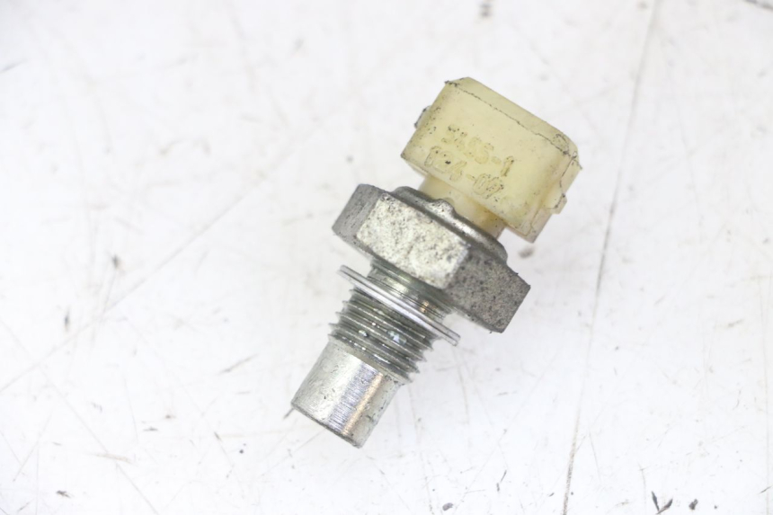 photo de WATER TEMPERATURE SENSOR PEUGEOT JET FORCE CARBU 50 (2003 - 2016) - Zoom on usage condition