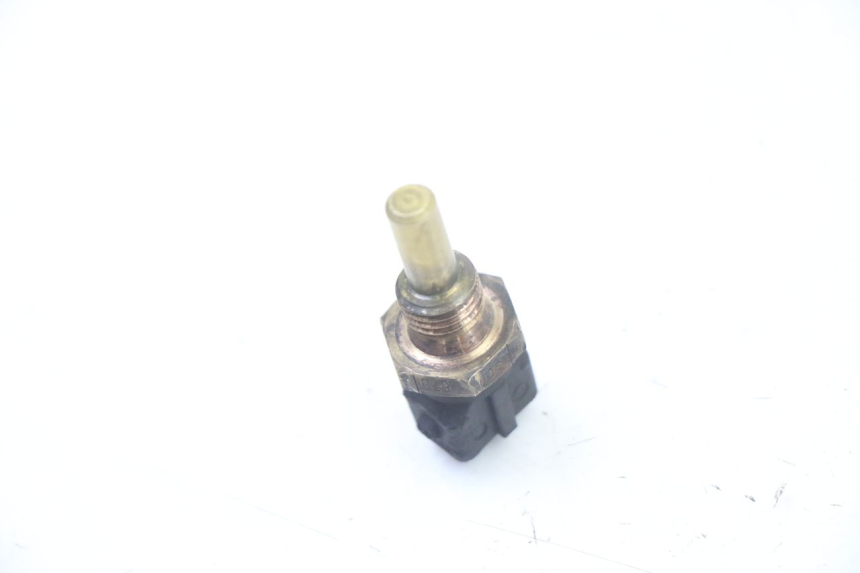 photo de WATER TEMPERATURE SENSOR BMW K 75 RT 750 (1989 - 1997) - Alternative perspective