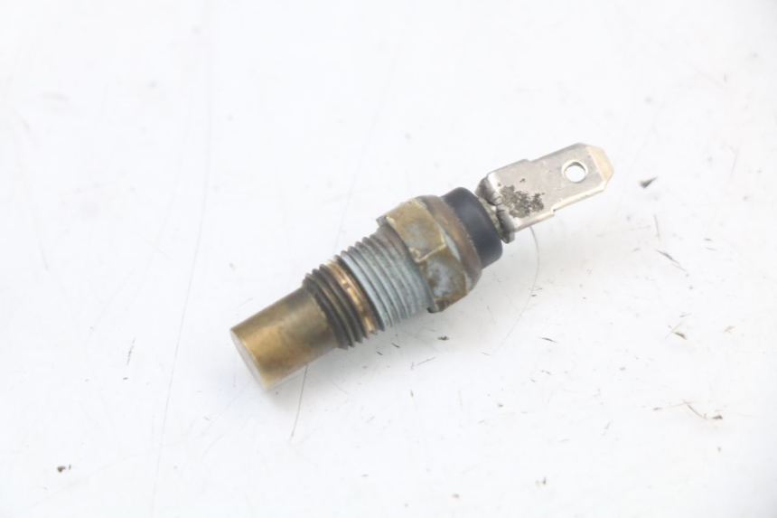 photo de WATER TEMPERATURE SENSOR KAWASAKI GTR 1000 (1994 - 2004) - Zoom on usage condition