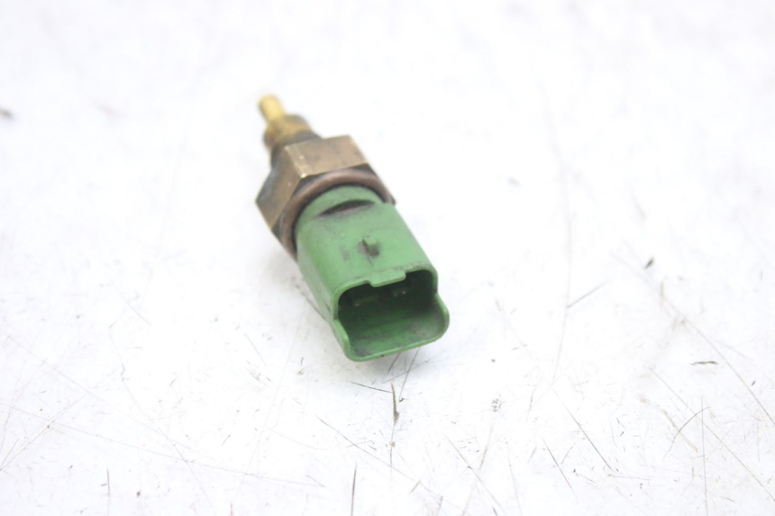 photo de WATER TEMPERATURE SENSOR PIAGGIO MP3 RL 250 (2006 - 2010) - Zoom on usage condition