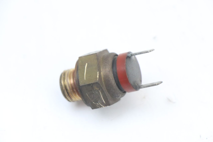 photo de WATER TEMPERATURE SENSOR PIAGGIO MP3 125 (2006 - 2014) - Zoom on usage condition