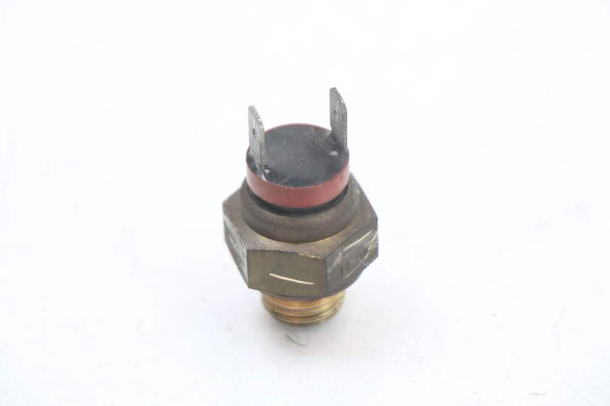 photo de WATER TEMPERATURE SENSOR PIAGGIO MP3 125 (2006 - 2014) - Alternative perspective