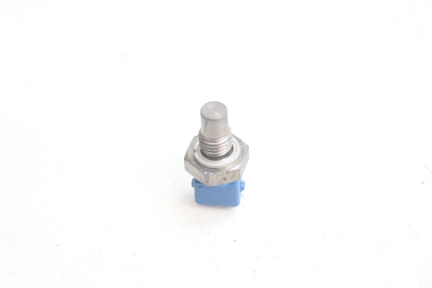 photo de WATER TEMPERATURE SENSOR PIAGGIO NEW TYPHOON 50 (2018 - 2021) - Zoom on usage condition