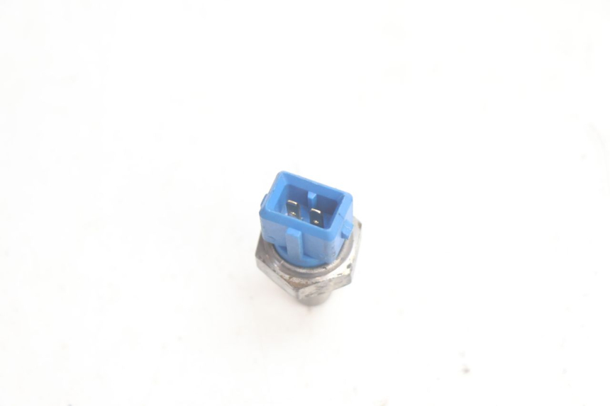 photo de WATER TEMPERATURE SENSOR PIAGGIO NEW TYPHOON 50 (2018 - 2021) - Alternative perspective