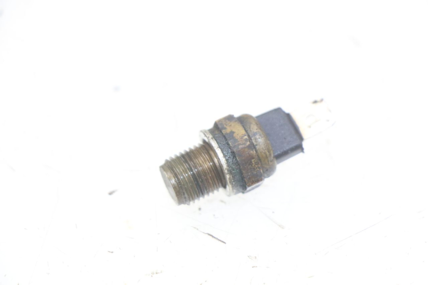 photo de WATER TEMPERATURE SENSOR GILERA NEXUS 125 (2007 - 2009) - Zoom on usage condition