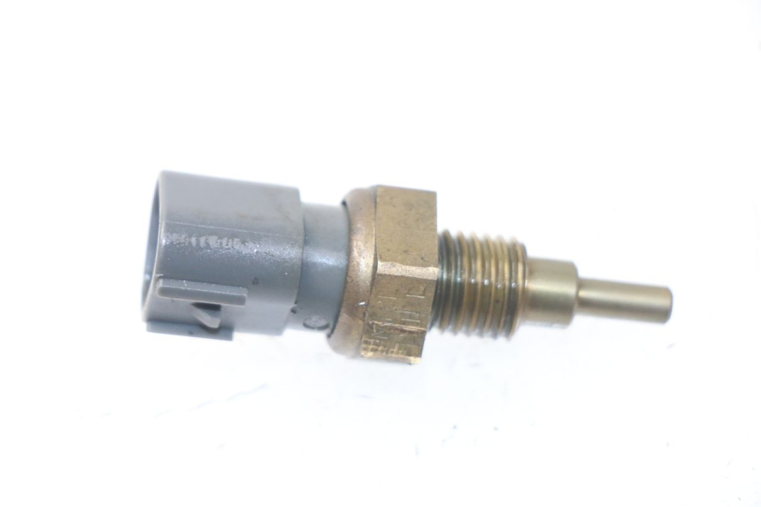 photo de WATER TEMPERATURE SENSOR HONDA NSS EX FORZA 250 (2005 - 2013) - Zoom on usage condition