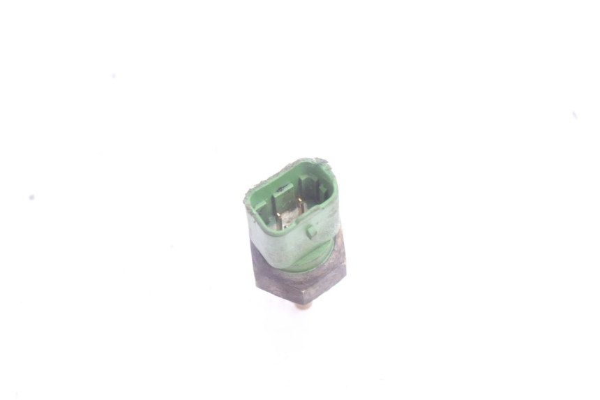 photo de WATER TEMPERATURE SENSOR GILERA RUNNER SP 50 (2002 - 2004) - Zoom on usage condition