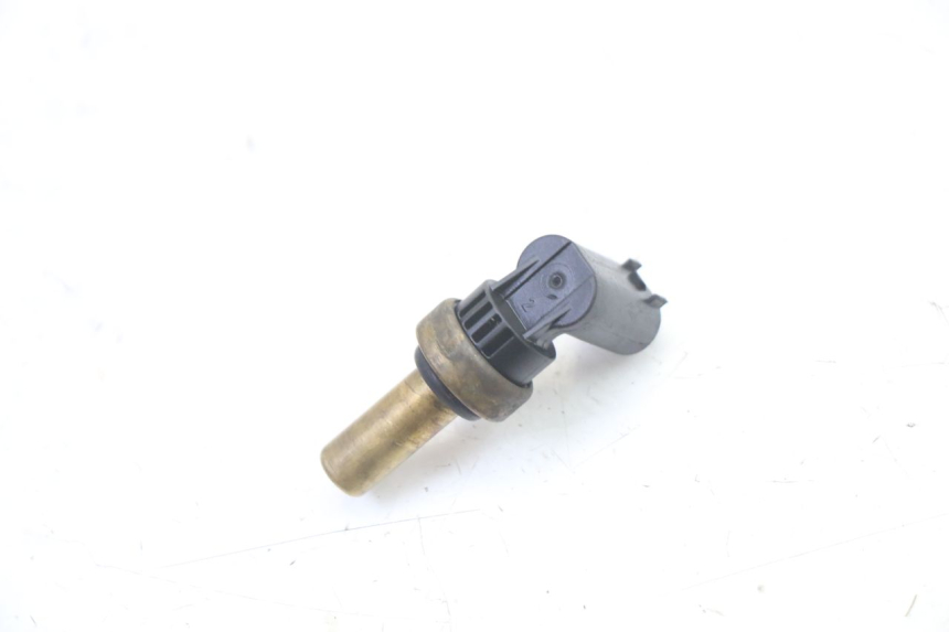 photo de WATER TEMPERATURE SENSOR PEUGEOT SATELIS 125 (2013 - 2018) - Zoom on usage condition