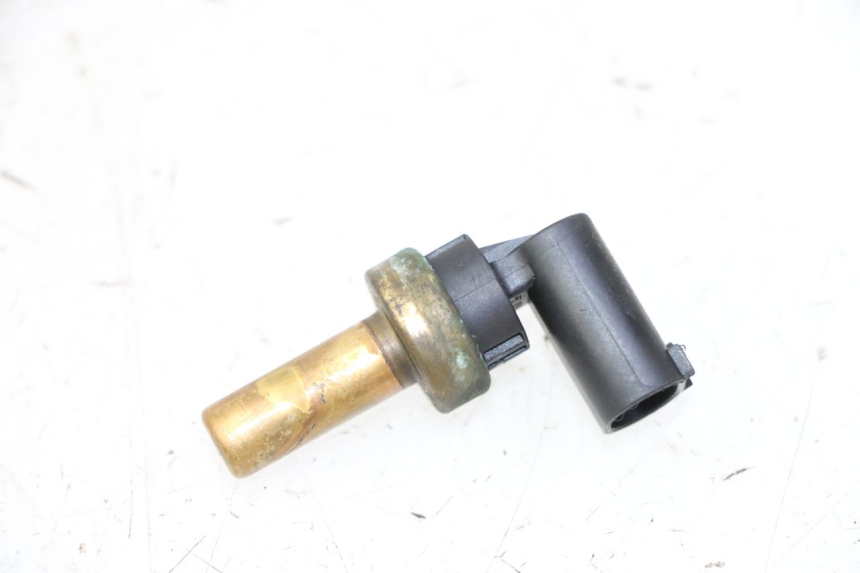 photo de WATER TEMPERATURE SENSOR PEUGEOT SATELIS 125 (2013 - 2018) - Alternative perspective