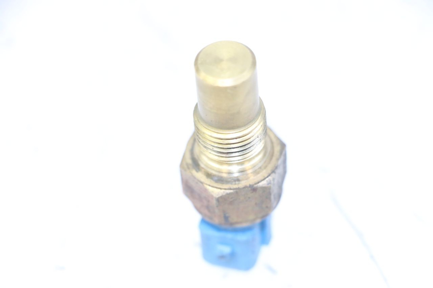 photo de WATER TEMPERATURE SENSOR PEUGEOT SPEEDFIGHT 2 LC 50 (2000 - 2009) - Component detail