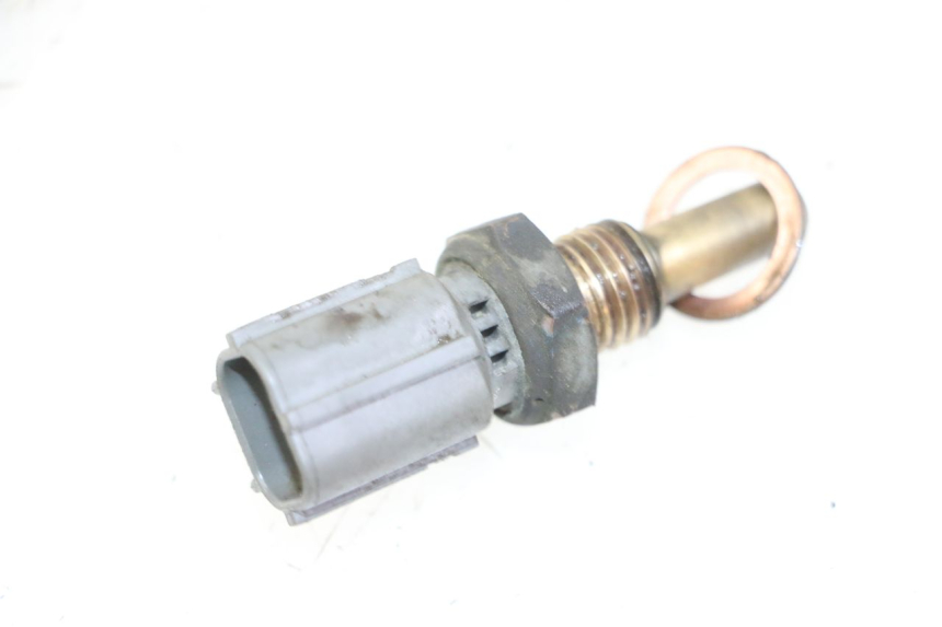 photo de WATER TEMPERATURE SENSOR SUZUKI BURGMAN 125 (2007 - 2014) - Zoom on usage condition